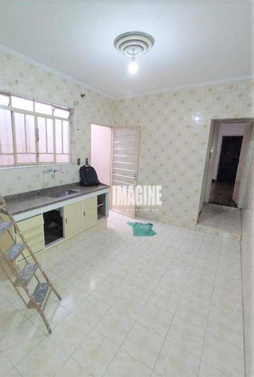 Casa à venda com 3 quartos, 125m² - Foto 4