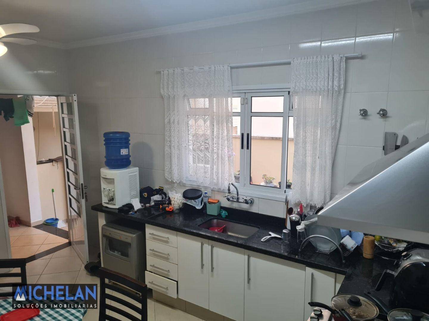 Casa de Condomínio para alugar com 3 quartos, 270m² - Foto 16