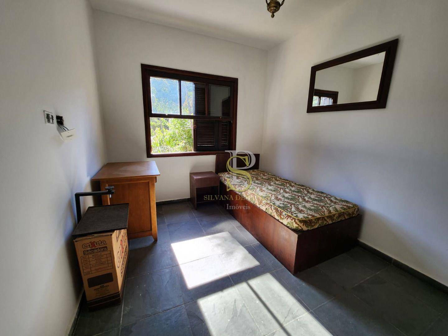 Casa à venda com 4 quartos, 243m² - Foto 13