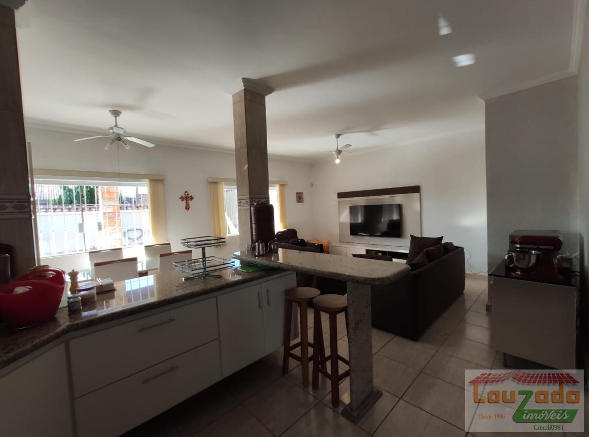 Casa à venda com 3 quartos, 280m² - Foto 6