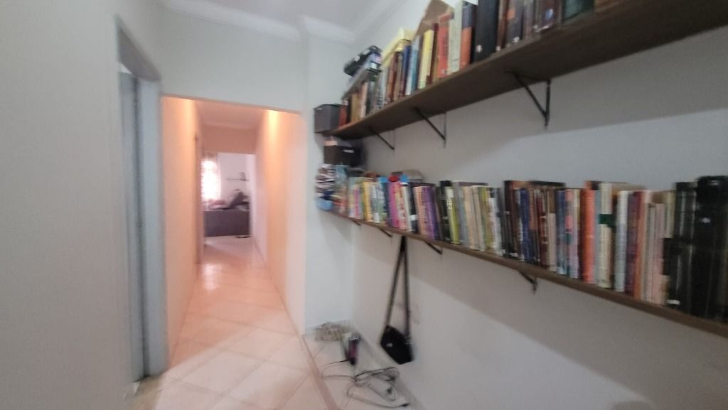 Casa à venda com 4 quartos, 143m² - Foto 11