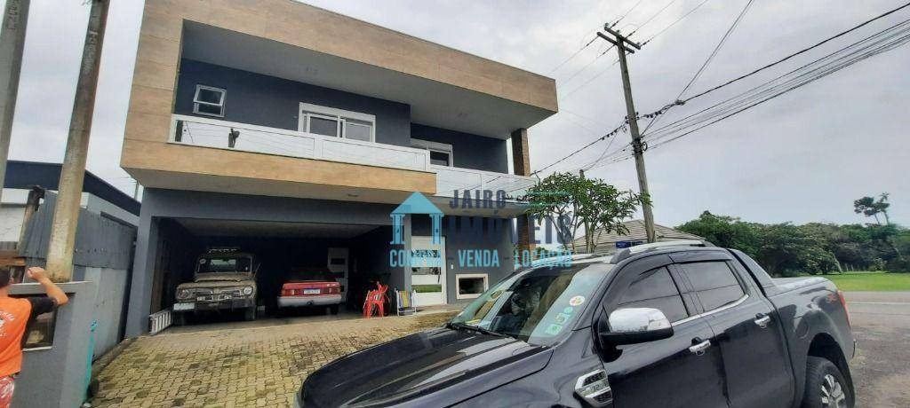 Casa de Condomínio à venda com 4 quartos, 285m² - Foto 3