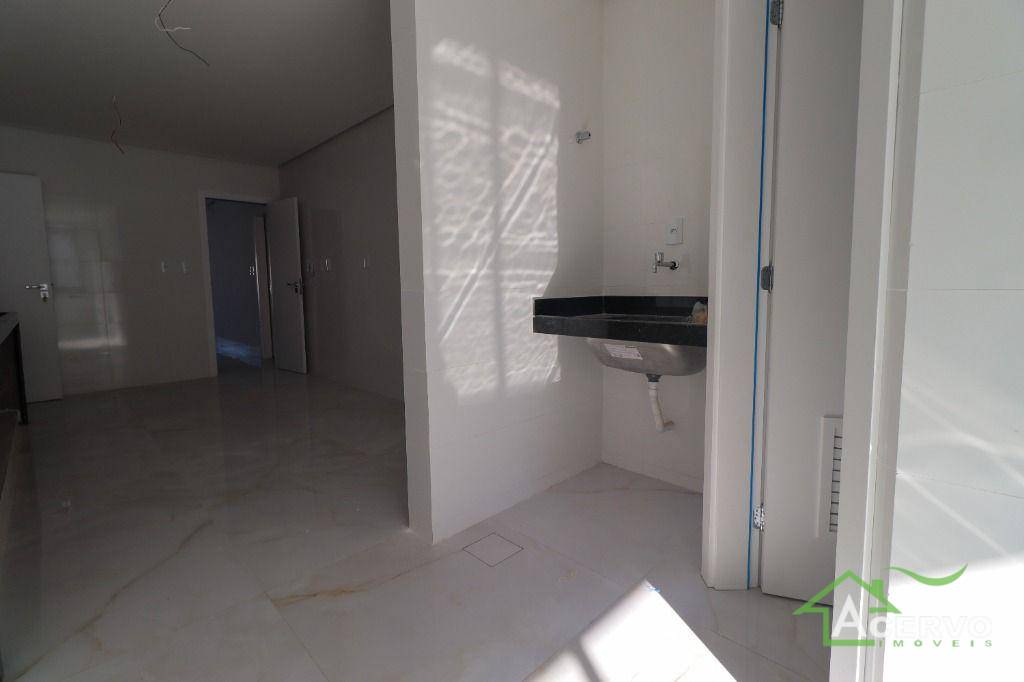 Apartamento à venda com 4 quartos, 225m² - Foto 5