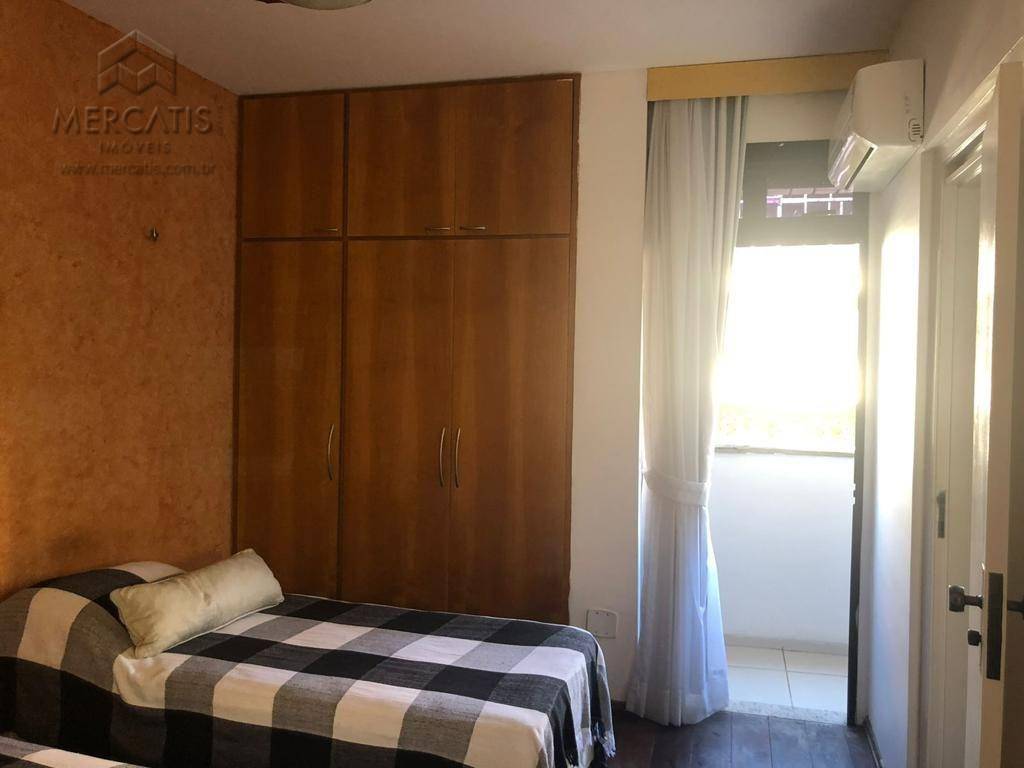 Apartamento à venda com 4 quartos, 215m² - Foto 14