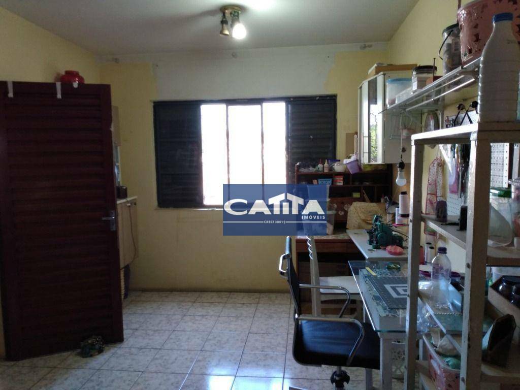 Casa à venda com 6 quartos, 220m² - Foto 14