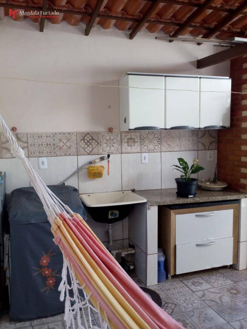 Casa à venda com 3 quartos, 69m² - Foto 12