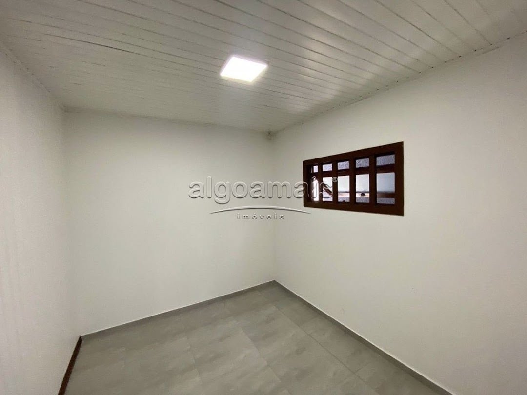 Casa à venda com 4 quartos, 300m² - Foto 12