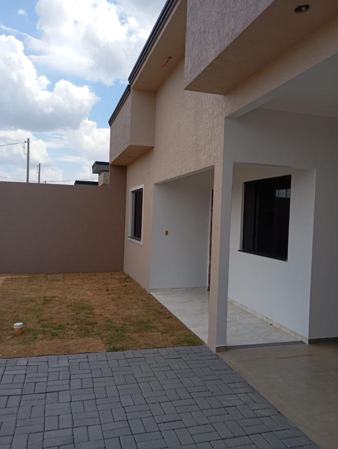 Casa à venda com 3 quartos, 180m² - Foto 1