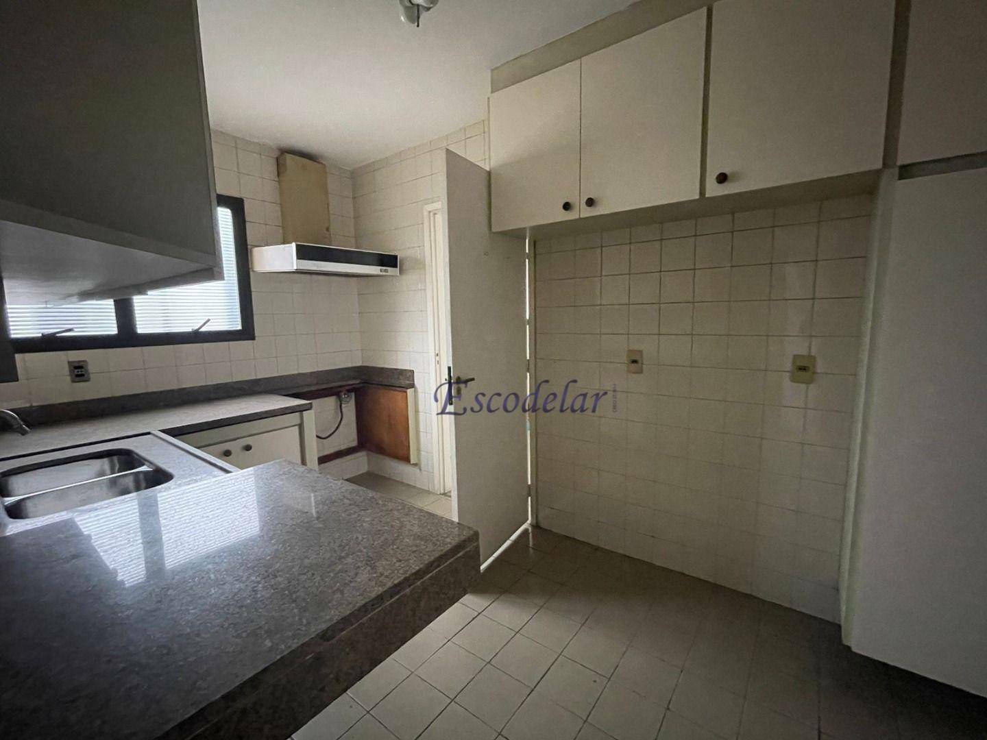 Apartamento à venda com 4 quartos, 200m² - Foto 12