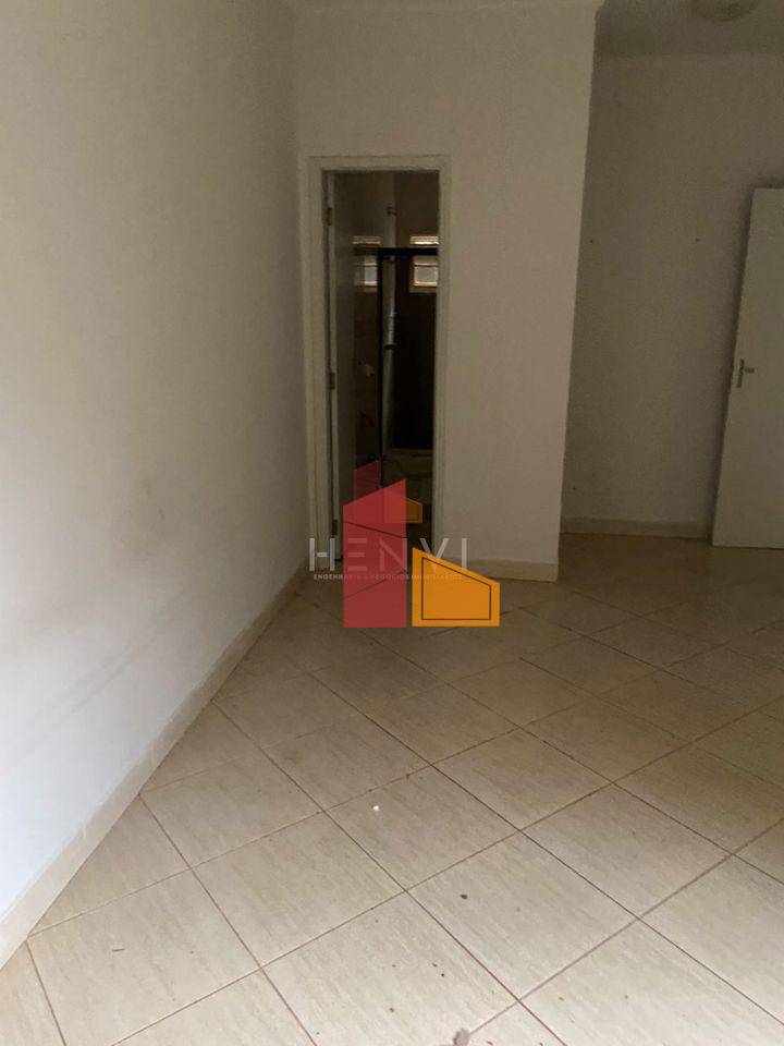 Casa à venda com 4 quartos, 241m² - Foto 12