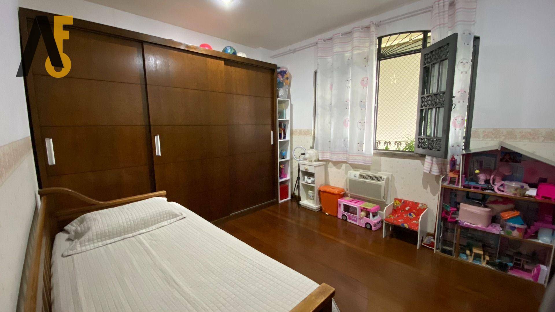 Apartamento à venda com 4 quartos, 158m² - Foto 2