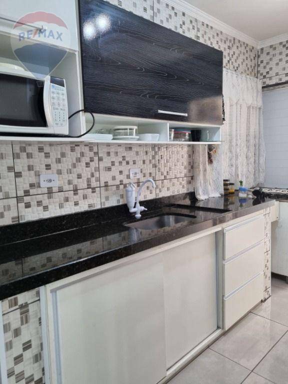 Apartamento à venda com 3 quartos, 97m² - Foto 3