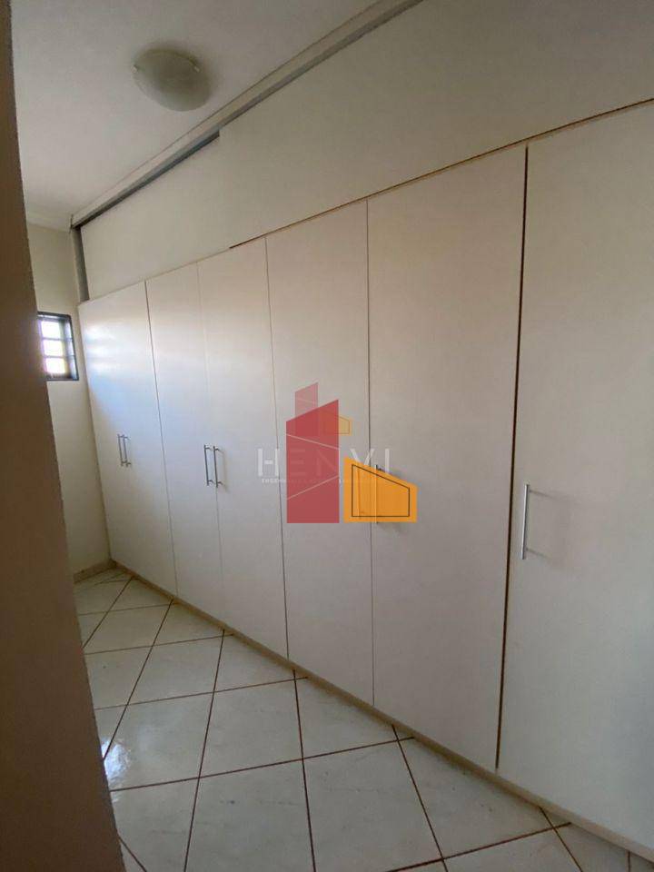 Casa à venda com 4 quartos, 322m² - Foto 17