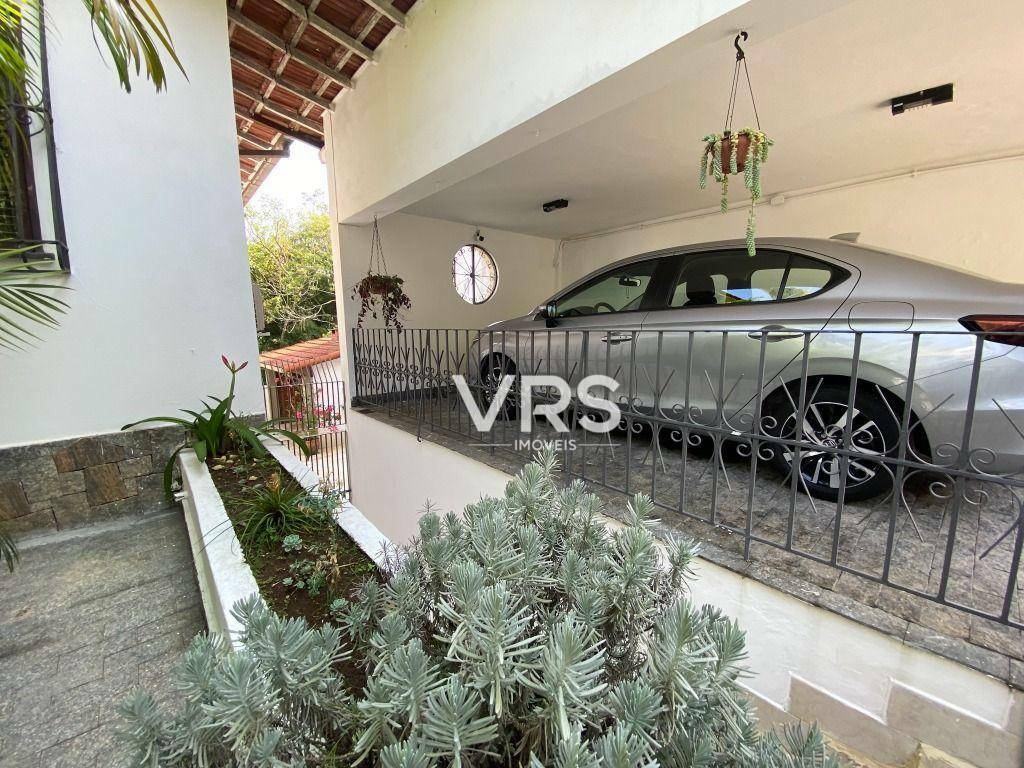 Casa à venda com 4 quartos, 180m² - Foto 5