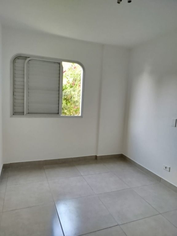 Apartamento para alugar com 2 quartos, 67m² - Foto 18