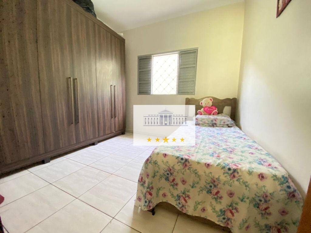 Casa à venda com 3 quartos, 181m² - Foto 11