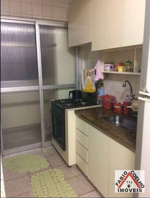 Apartamento à venda com 2 quartos, 58m² - Foto 2