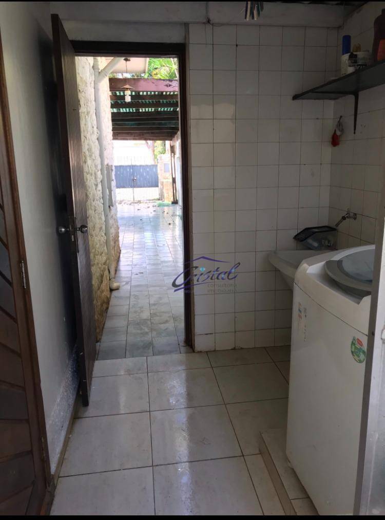 Casa à venda com 4 quartos, 265m² - Foto 9