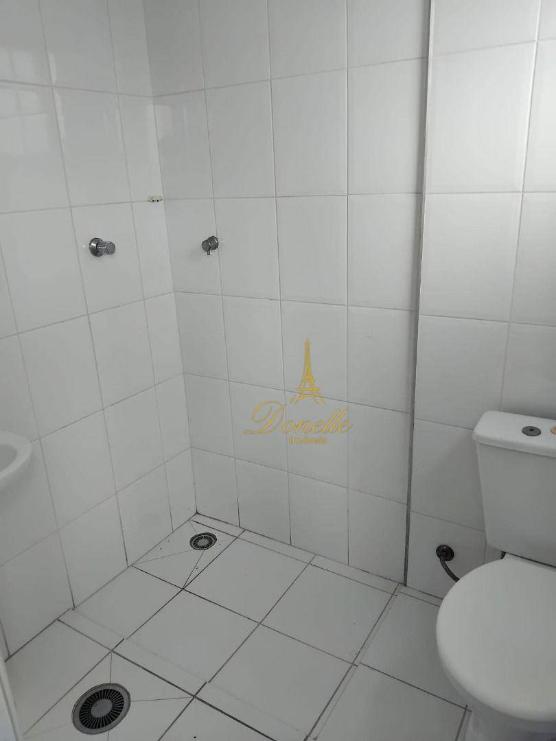 Apartamento para alugar com 3 quartos, 85m² - Foto 15