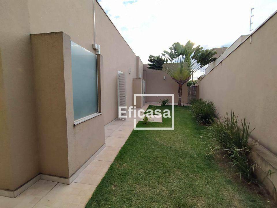 Casa à venda com 4 quartos, 330m² - Foto 12