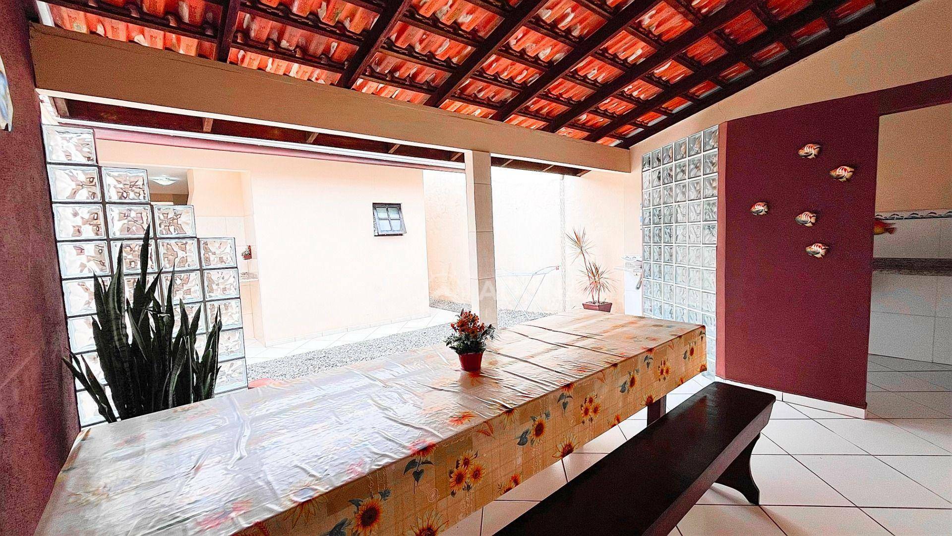 Casa à venda com 3 quartos, 100m² - Foto 5