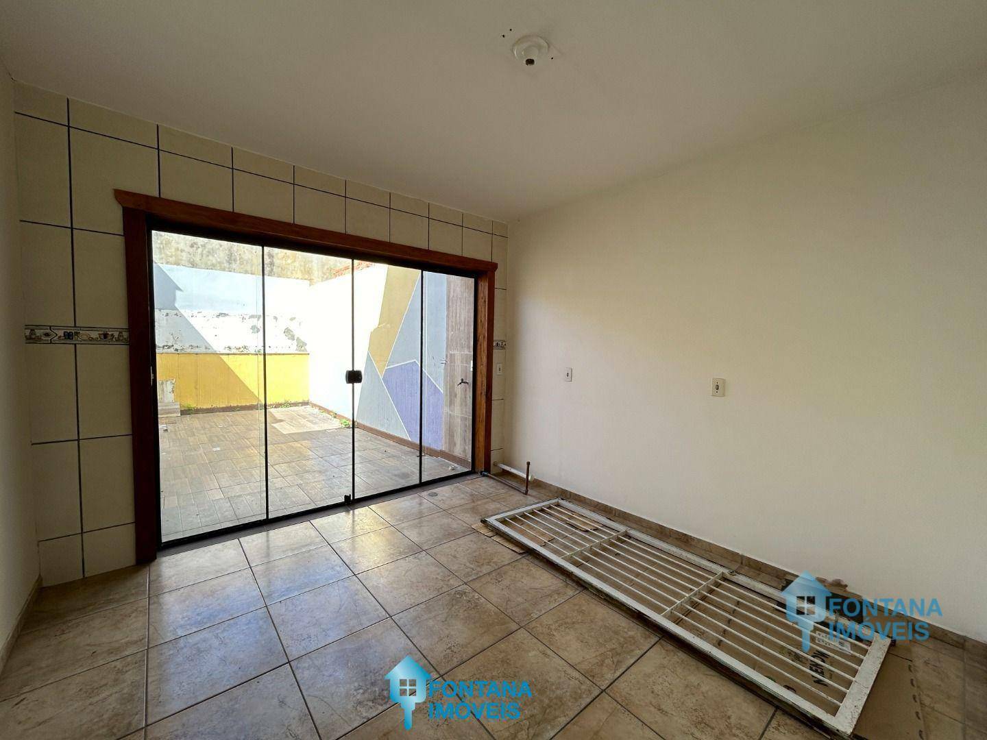 Casa à venda com 2 quartos, 80m² - Foto 11