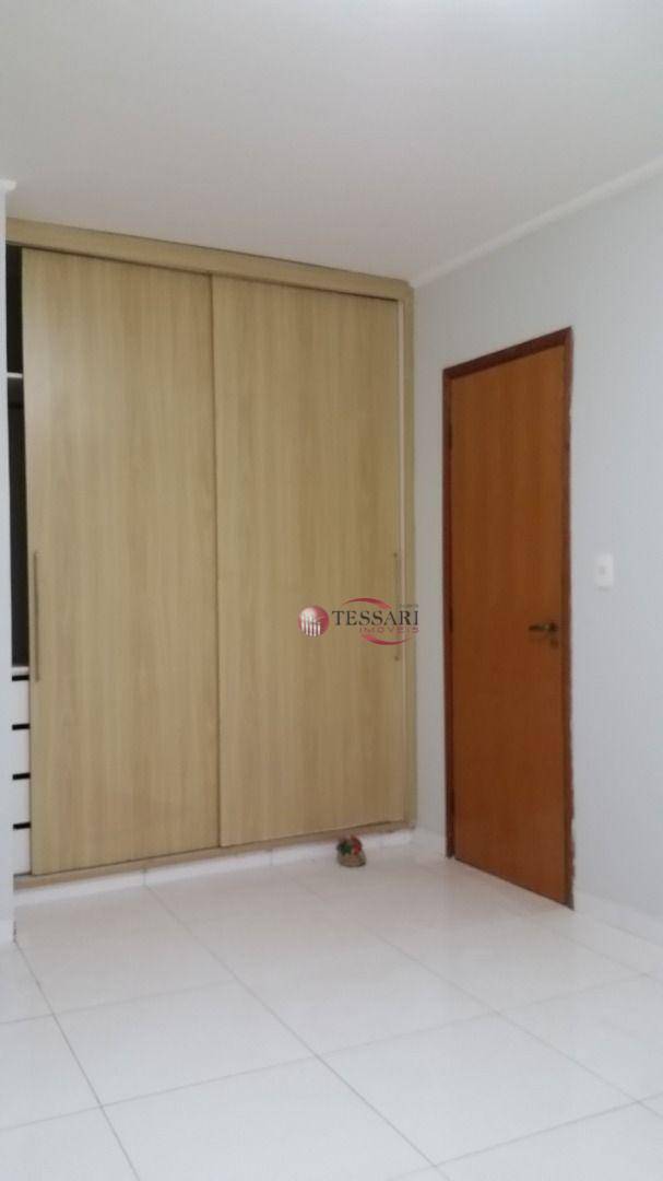 Apartamento para alugar com 3 quartos, 95m² - Foto 17