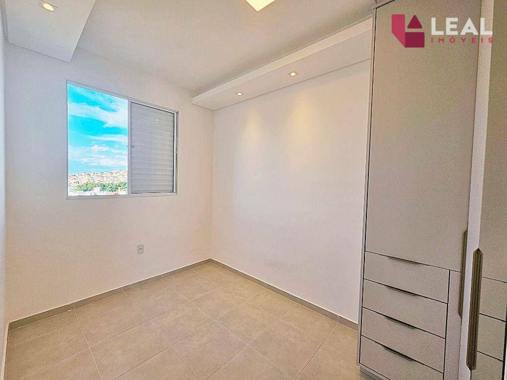 Apartamento para alugar com 2 quartos, 63m² - Foto 12
