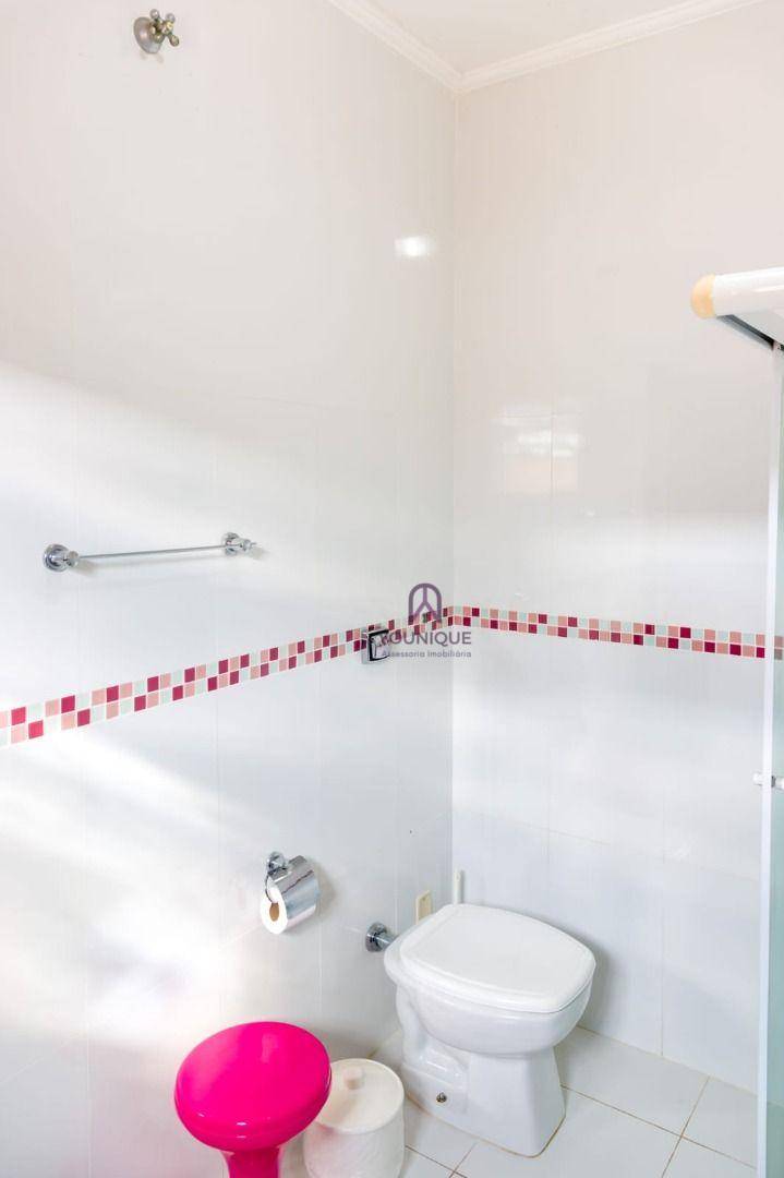 Casa à venda com 3 quartos, 219m² - Foto 30