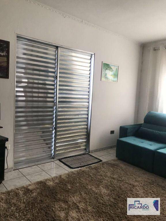 Sobrado à venda com 3 quartos, 236m² - Foto 4