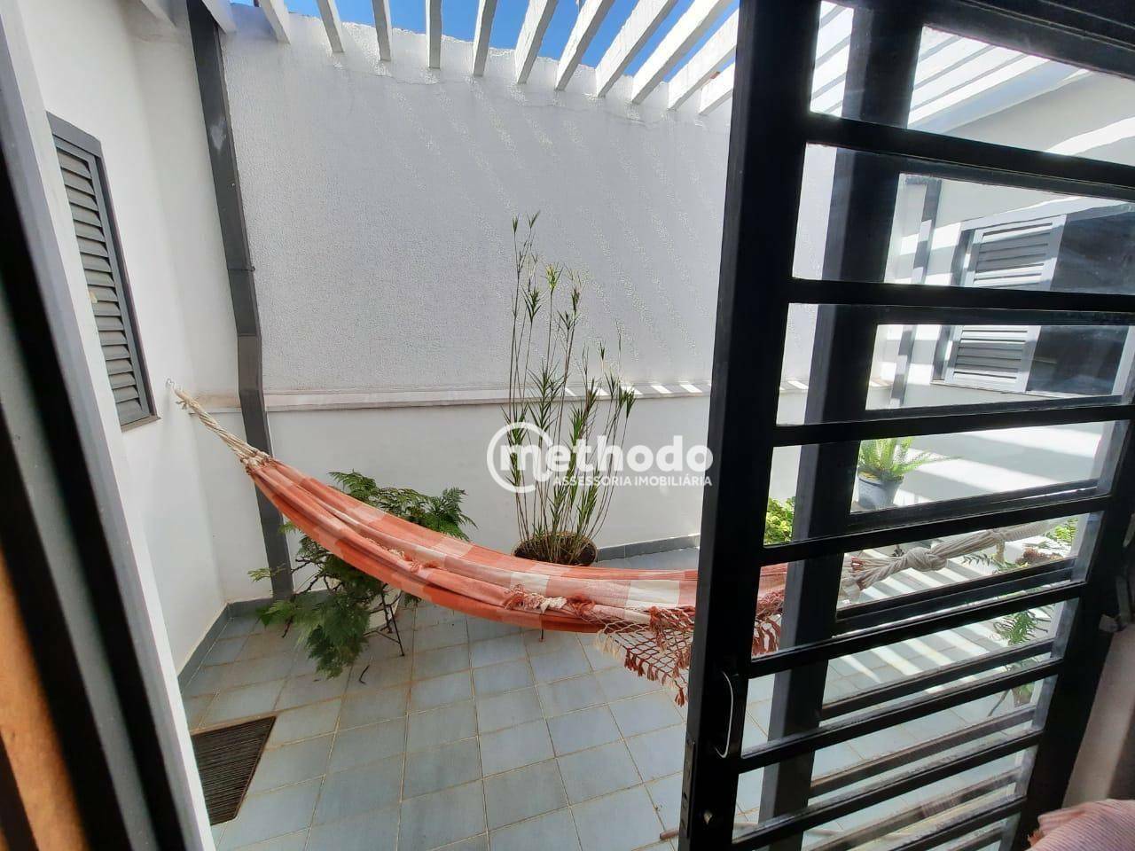 Casa à venda com 3 quartos, 206m² - Foto 18