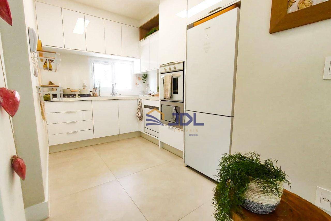 Apartamento à venda com 3 quartos, 122m² - Foto 3