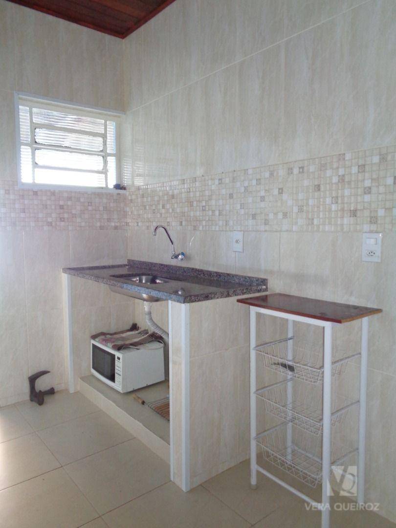 Casa à venda com 2 quartos, 80m² - Foto 13