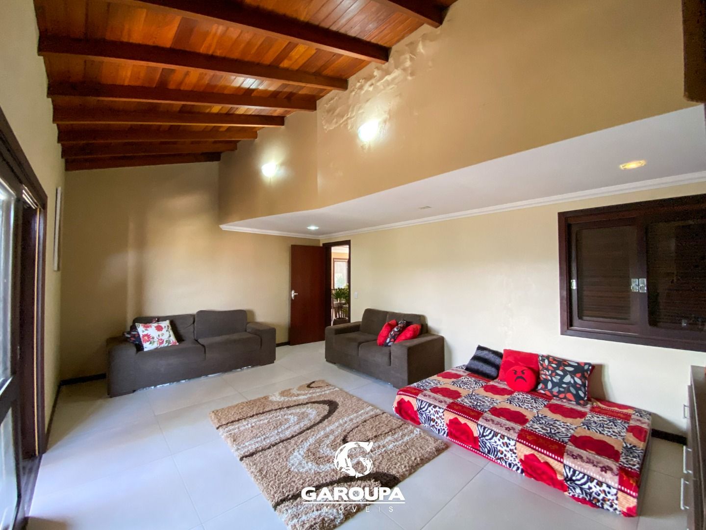 Casa à venda com 3 quartos, 234m² - Foto 12