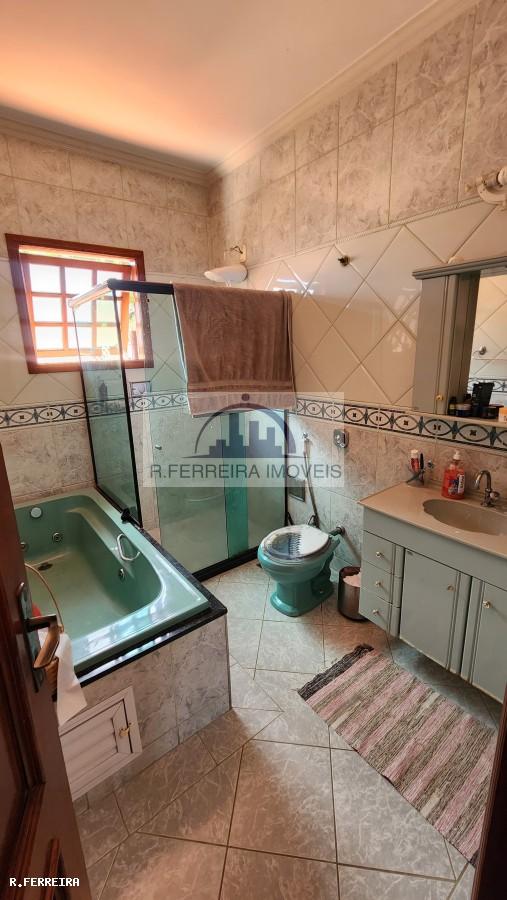 Casa de Condomínio para alugar com 4 quartos, 180m² - Foto 15
