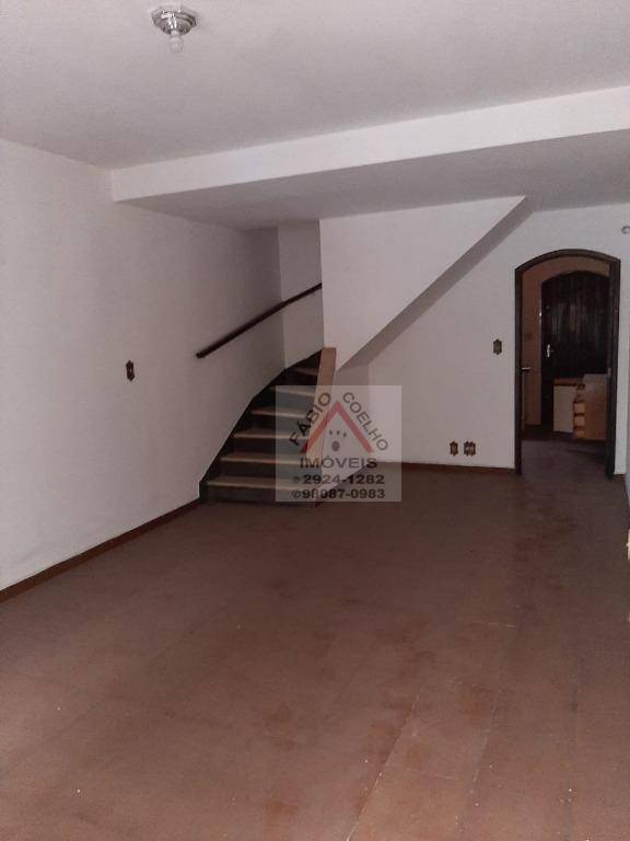 Sobrado à venda com 2 quartos, 120m² - Foto 1