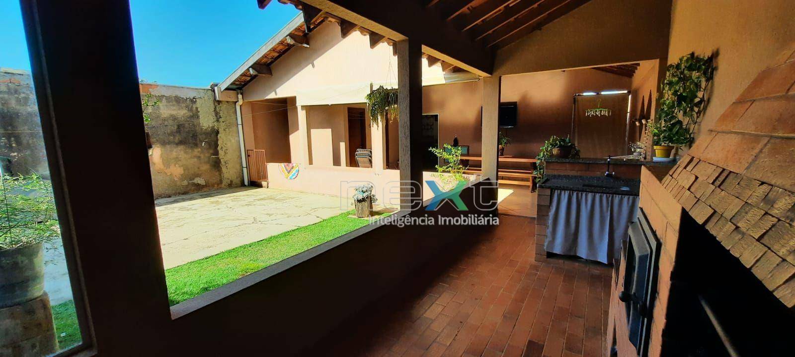 Casa à venda com 2 quartos, 130m² - Foto 4