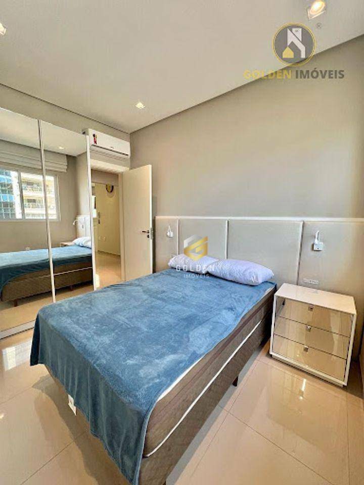 Apartamento à venda com 3 quartos, 130m² - Foto 9