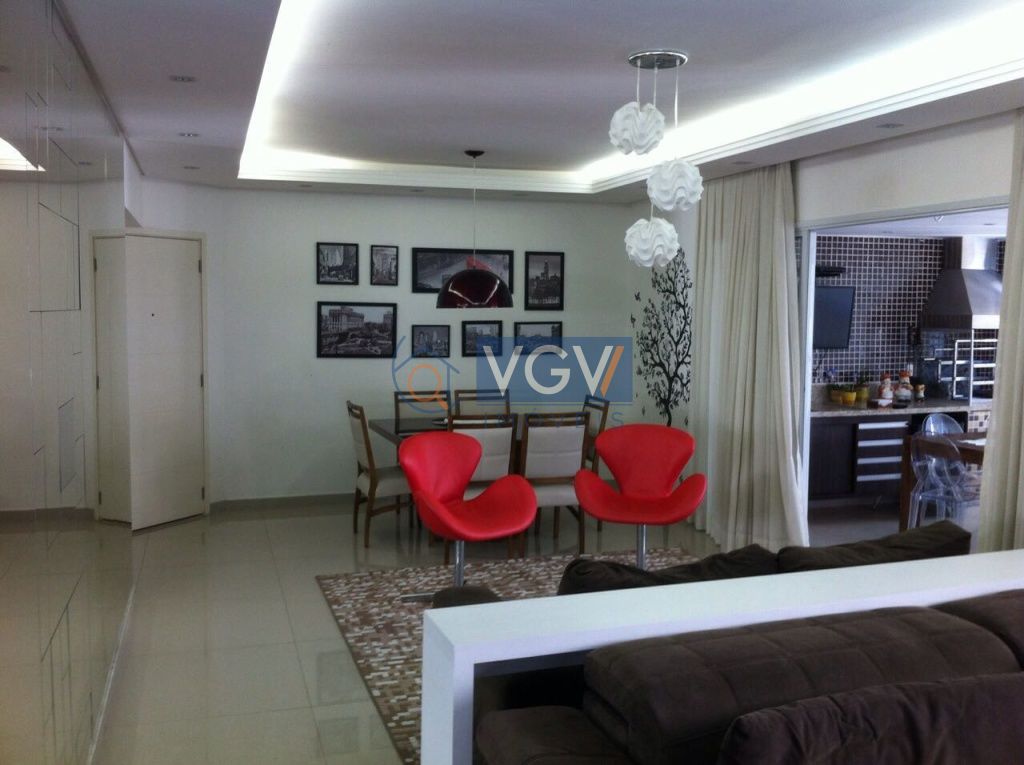 Apartamento à venda com 3 quartos, 155m² - Foto 1