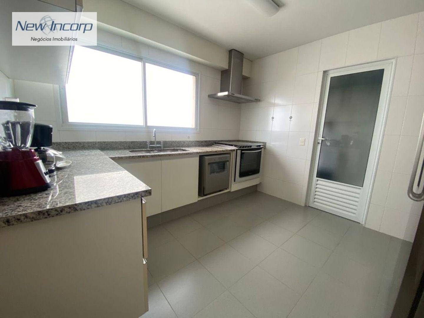 Apartamento à venda com 4 quartos, 202m² - Foto 19