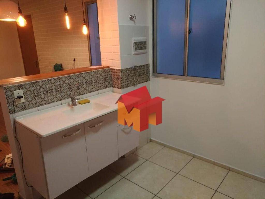 Apartamento à venda com 2 quartos, 42m² - Foto 3