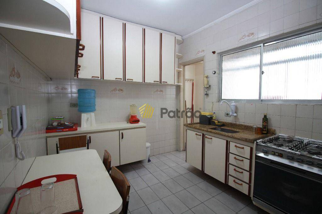 Apartamento para alugar com 2 quartos, 83m² - Foto 9