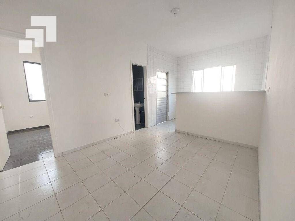 Casa para alugar com 1 quarto, 40m² - Foto 3