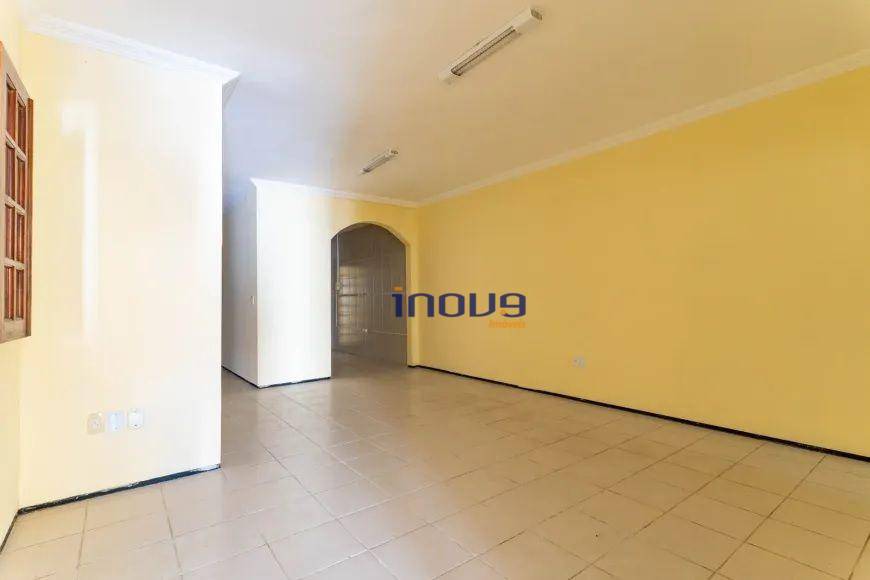 Casa à venda com 3 quartos, 129m² - Foto 3