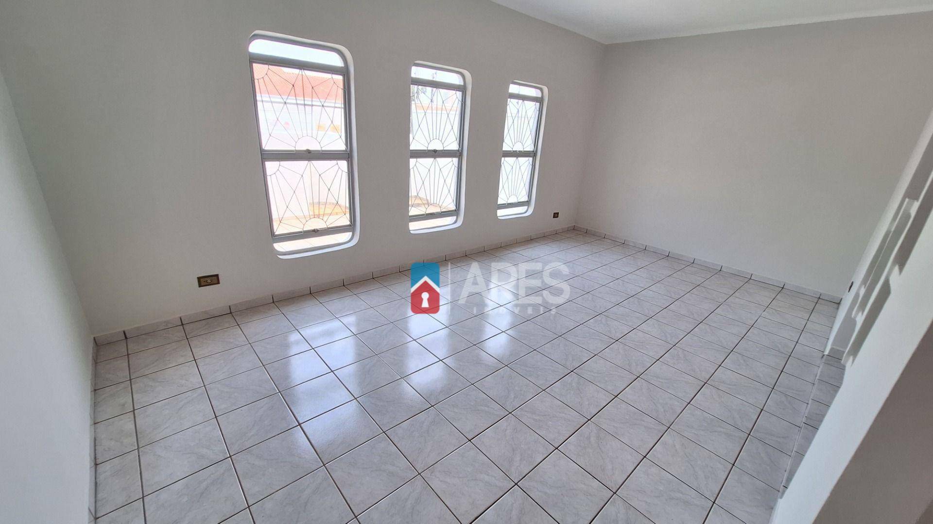 Casa à venda com 3 quartos, 177m² - Foto 3