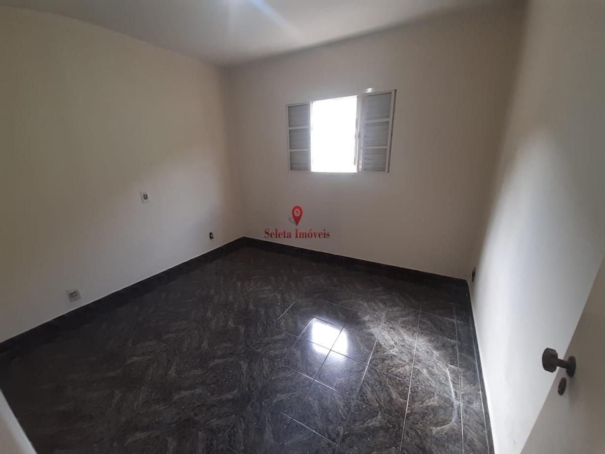 Casa à venda com 2 quartos, 82m² - Foto 3