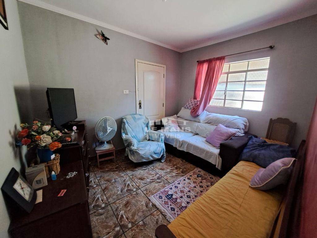 Casa à venda com 5 quartos, 173m² - Foto 9