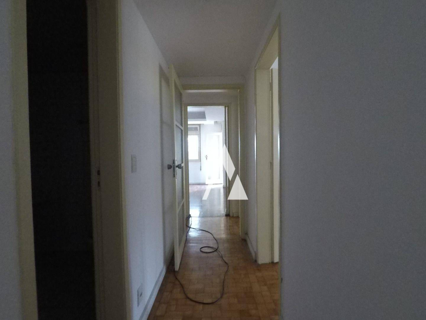 Apartamento à venda com 3 quartos, 123m² - Foto 27