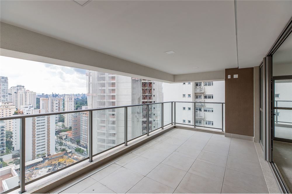 Apartamento à venda com 3 quartos, 157m² - Foto 8