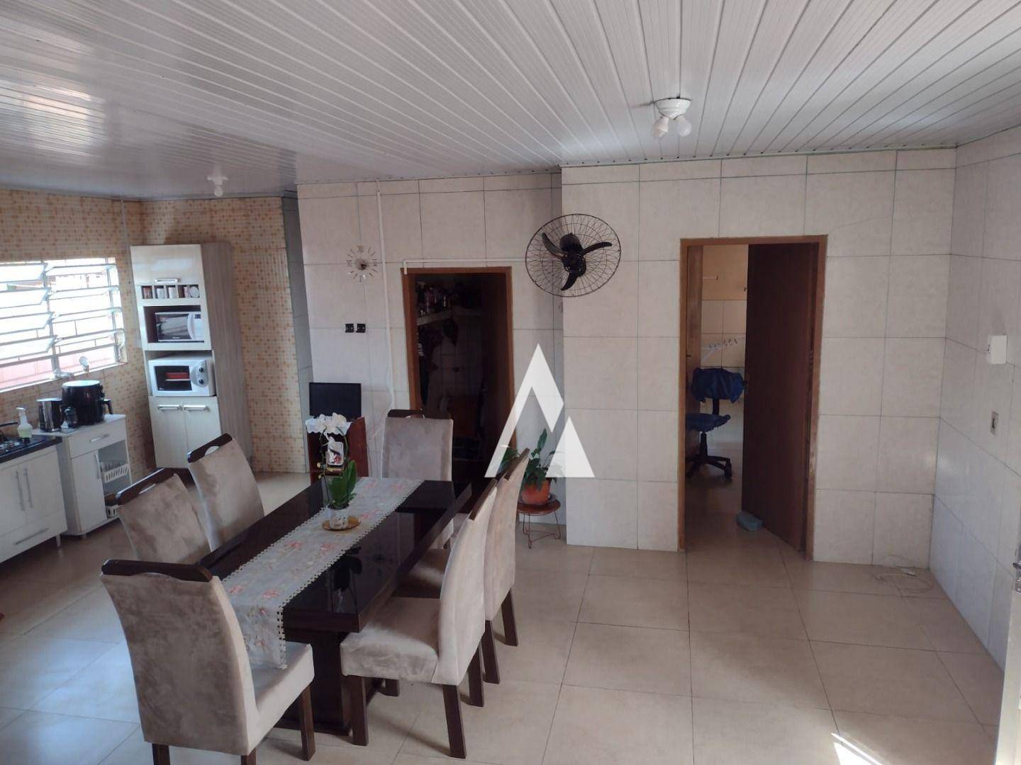 Casa à venda com 3 quartos, 184m² - Foto 4